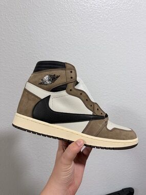 Jordan Retro High OG - Brown/Black/Cream
